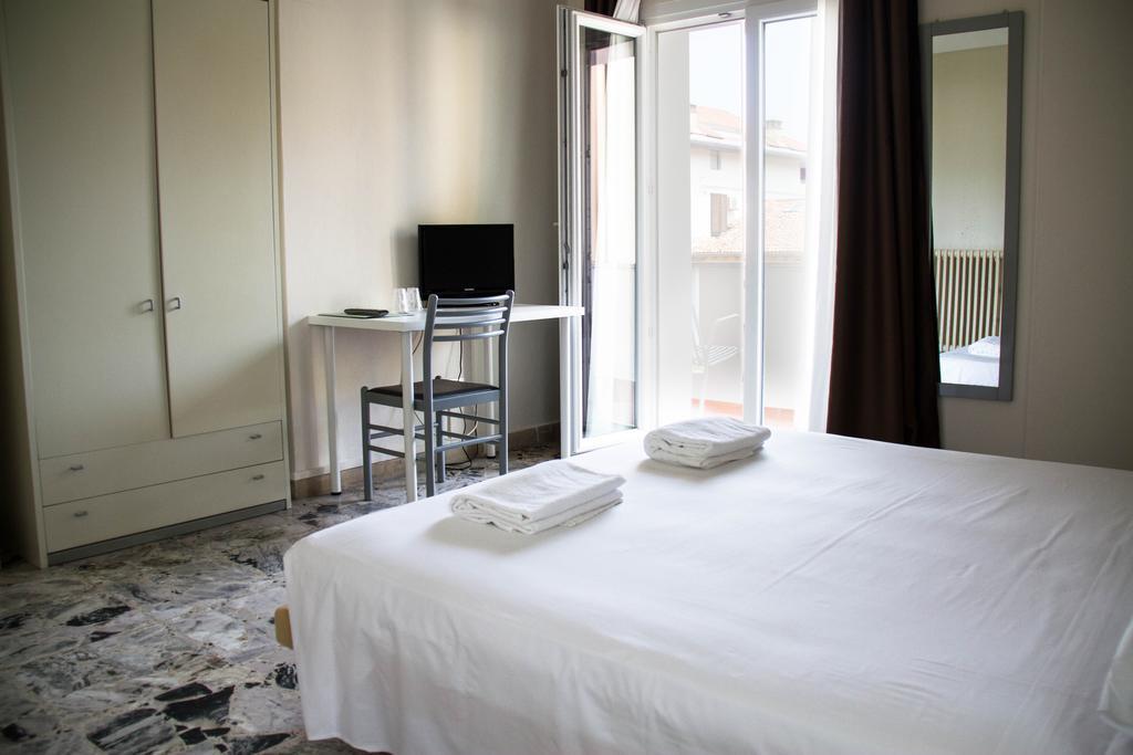 Hotel Arianna Ізео Номер фото
