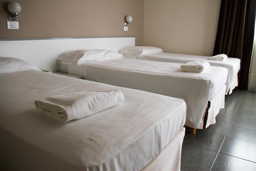 Hotel Arianna Ізео Номер фото