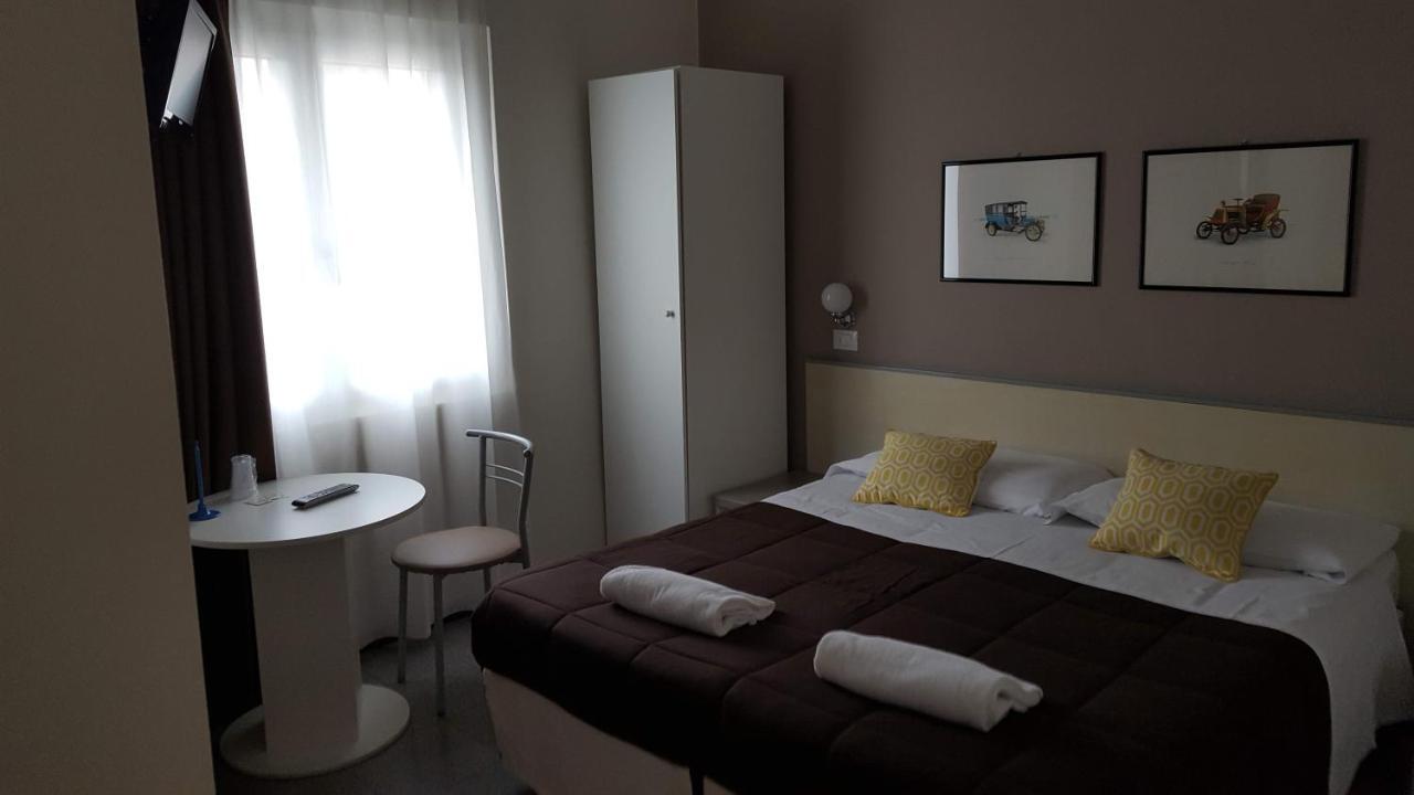 Hotel Arianna Ізео Екстер'єр фото
